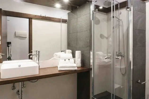 Tek Büyük Yataklı Oda, Özel Banyo