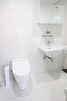 Tek Kişilik Oda, Sigara İçilmez (TAKETO STAY OSAKAJO 902)