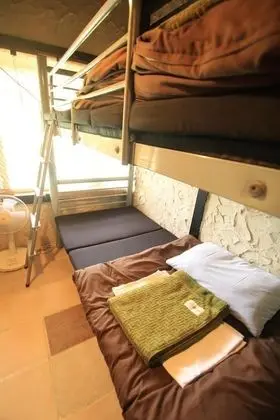 Ortak Ranzalı Oda, Sadece erkekler için ((Renovated) Asian Style)