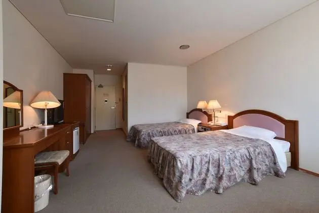 İki Ayrı Yataklı Oda, Sigara İçilmez