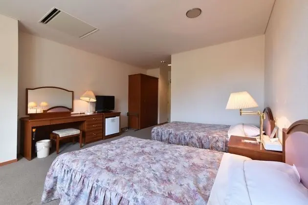 İki Ayrı Yataklı Oda, Sigara İçilmez