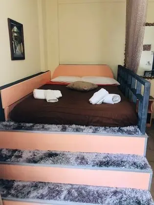 Üç Kişilik Oda