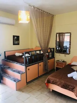 Üç Kişilik Oda