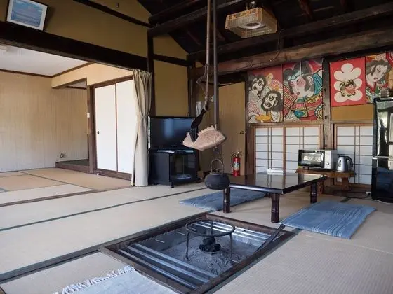 Traditional Ev, Ortak Banyo (Private house)