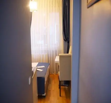 Standart Oda, Sokak Manzaralı, Balkonsuz