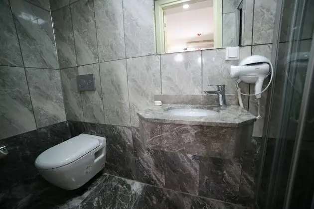 Standard Tek Büyük Yataklı Oda