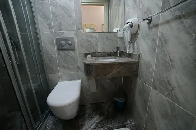 Standard Tek Büyük Yataklı Oda