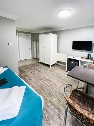 Standart Oda, Sokak Manzaralı