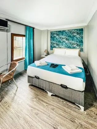 Standart Oda, Sokak Manzaralı