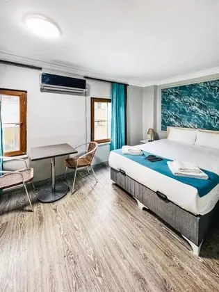 Standart Oda, Sokak Manzaralı