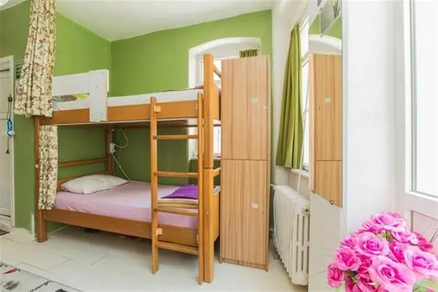 Children's theme room
