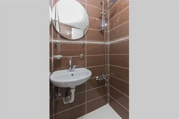 Tek Büyük Yataklı Oda, 1 Çift Kişilik Yatak