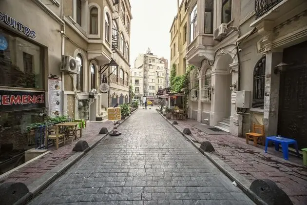 Tek Büyük Yataklı Oda, Balkon