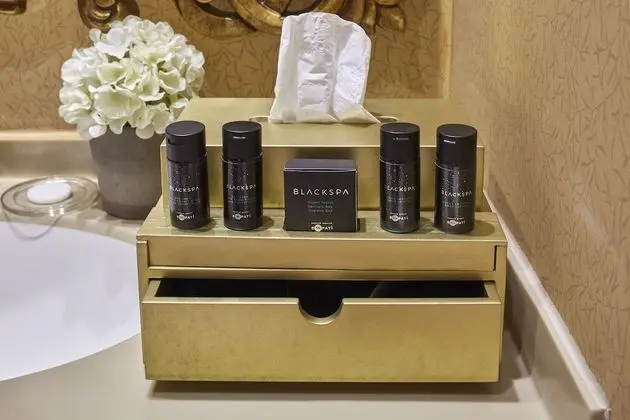 Bathroom amenities