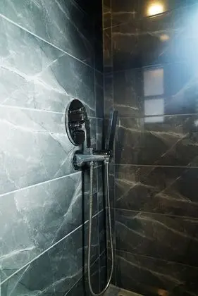Exclusive Tek Büyük Yataklı Oda
