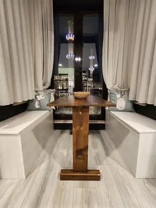 Exclusive Tek Büyük Yataklı Oda