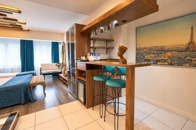 Suite, Şehir Manzaralı