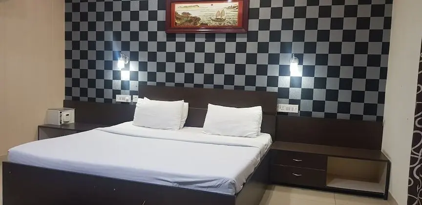 Luxury Oda