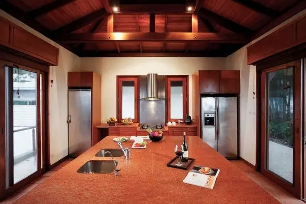 6-Bedroom Villa
