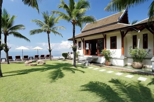 6-Bedroom Villa