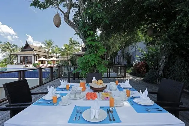 6-Bedroom Villa