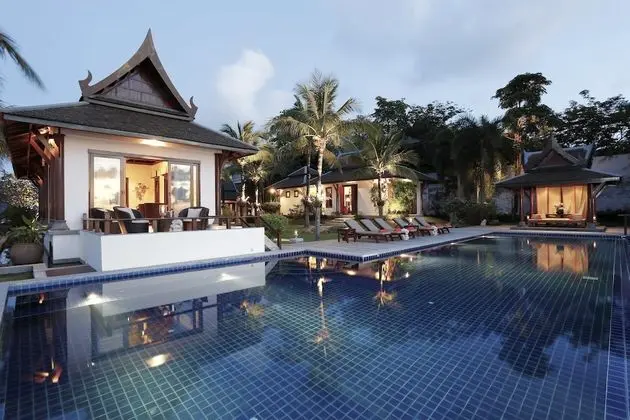 6-Bedroom Villa