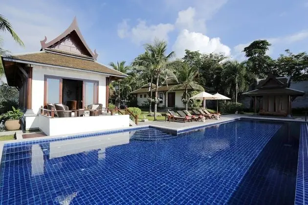 6-Bedroom Villa