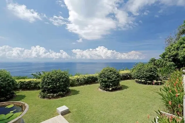 6-Bedroom Villa