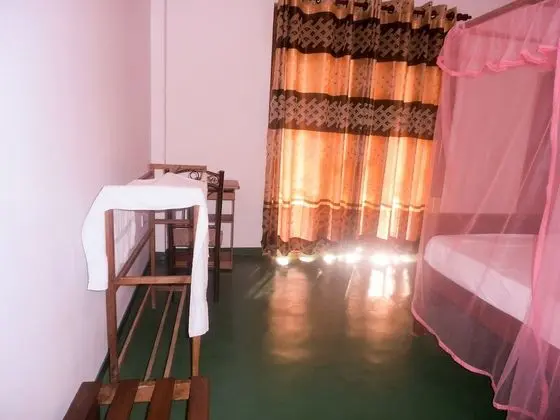 Deluxe Tek Büyük Yataklı Oda, 1 Yatak Odası, Sigara İçilebilir, Bahçe Manzaralı