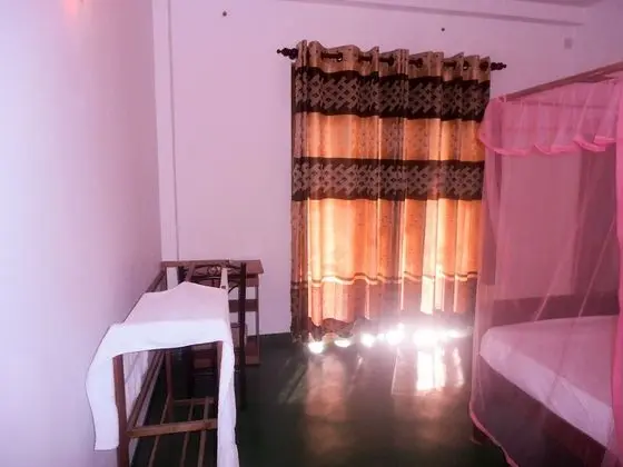 Deluxe Tek Büyük Yataklı Oda, 1 Yatak Odası, Sigara İçilebilir, Bahçe Manzaralı