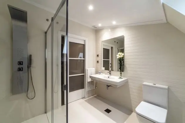 Habitación Doble Abuhardillada