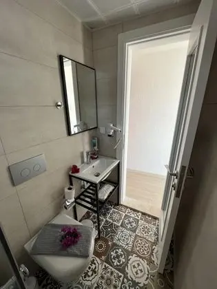 Standart Oda, Deniz veya Bahçe Manzaralı, Balkonlu