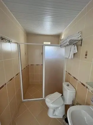 Triple, Deniz veya Kara Manzaralı, Balkonlu