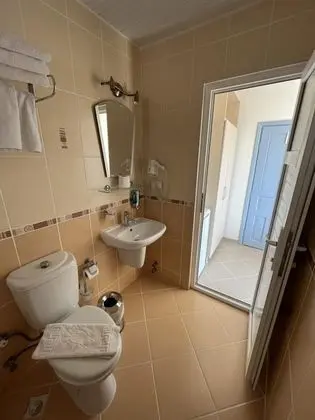 Triple, Deniz veya Kara Manzaralı, Balkonlu