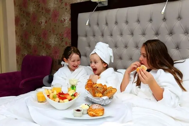 Deluxe Üç Kişilik Oda, Birden Çok Yatak, Engellilere Uygun