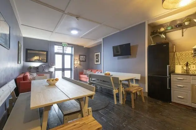 Çatı Katı (Loft), 4 Yatak Odası