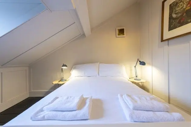Çatı Katı (Loft), 4 Yatak Odası