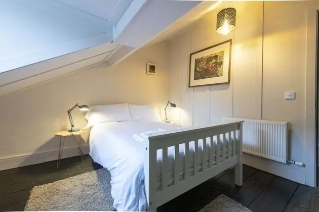 Çatı Katı (Loft), 4 Yatak Odası