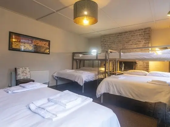 Çatı Katı (Loft), 4 Yatak Odası