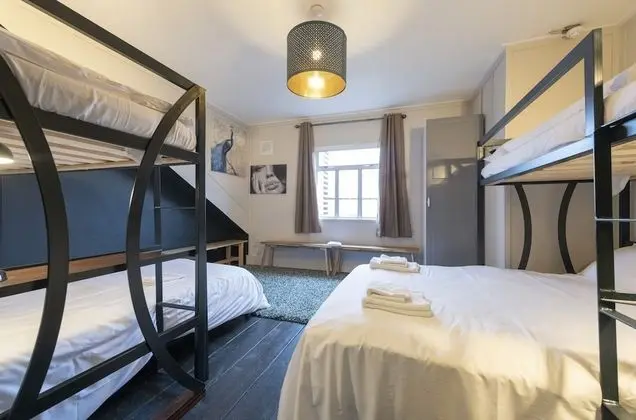 Çatı Katı (Loft), 4 Yatak Odası