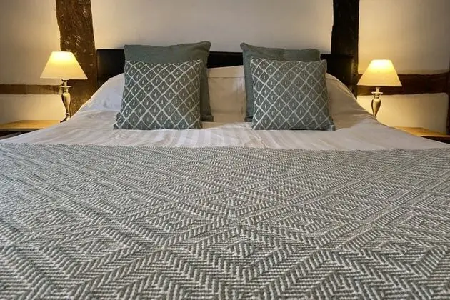 Tek Büyük Yataklı Oda, Bahçe Manzaralı