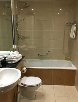 Üç Kişilik Oda