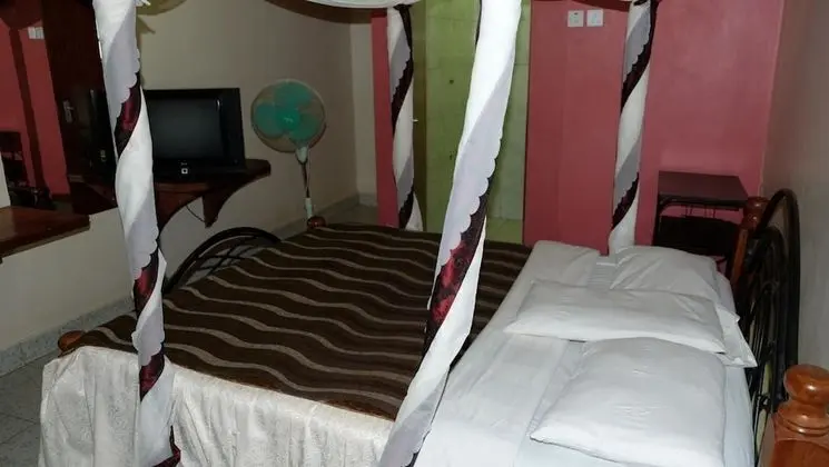 Executive Tek Büyük Yataklı Oda