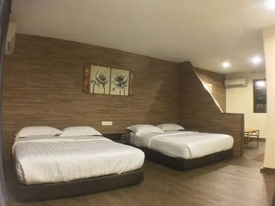 Family - 4 Suite