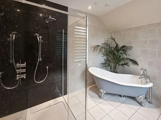 Luxury Tek Büyük Yataklı Oda, Banyolu/Duşlu