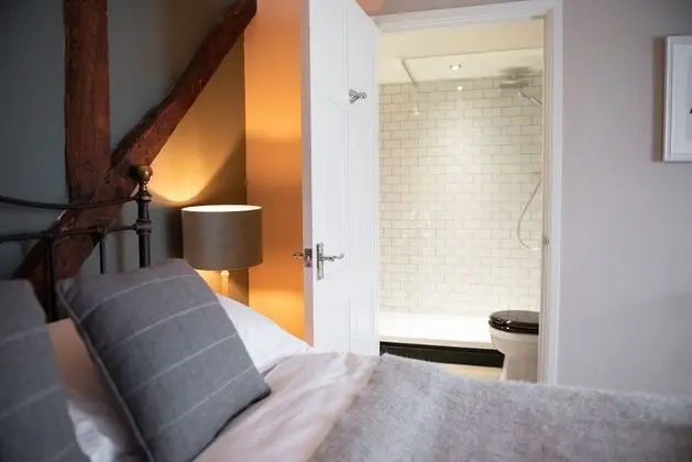 Comfort Tek Büyük Yataklı Oda, Banyolu/Duşlu, Avlu Manzaralı