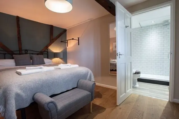 Comfort Tek Büyük Yataklı Oda, Banyolu/Duşlu, Avlu Manzaralı