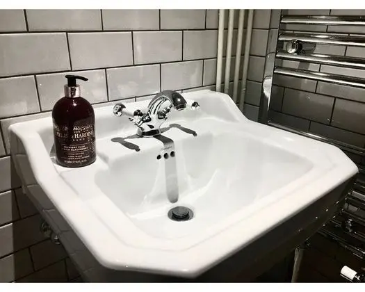 Comfort Tek Büyük Yataklı Oda, Banyolu/Duşlu, Avlu Manzaralı