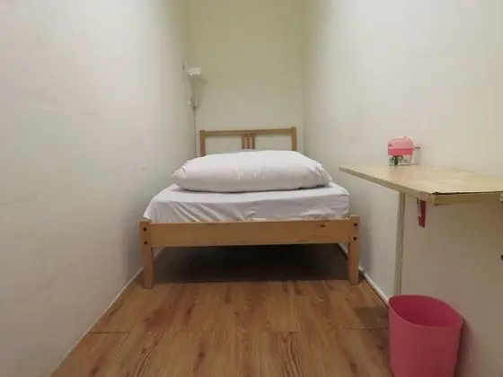 Tek Kişilik Oda, Ortak Banyo