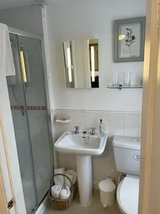Tek Büyük Yataklı Oda, Banyolu/Duşlu (Room 5 Four Poster)